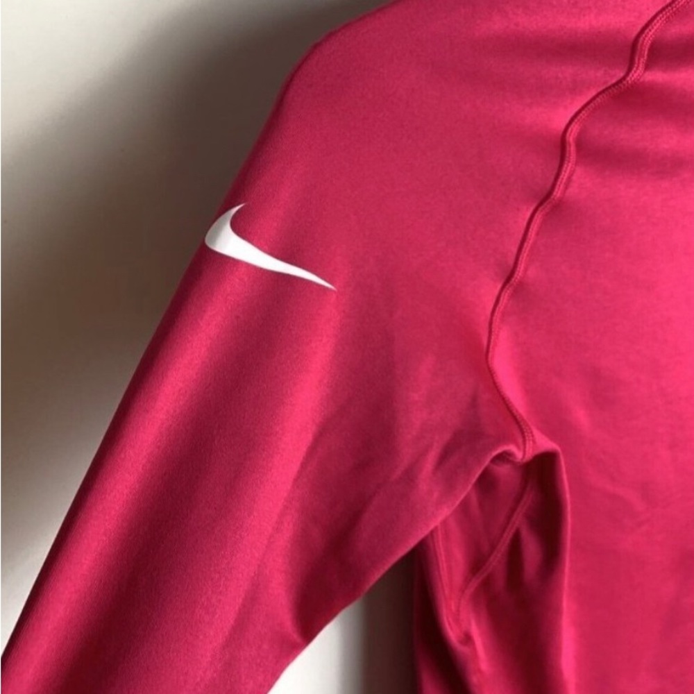 Nike Pro Combat Dri Fit Therma Fit Hyperwarm
Crew Shirt Pink Women's Size Medium - Picture 4 of 9